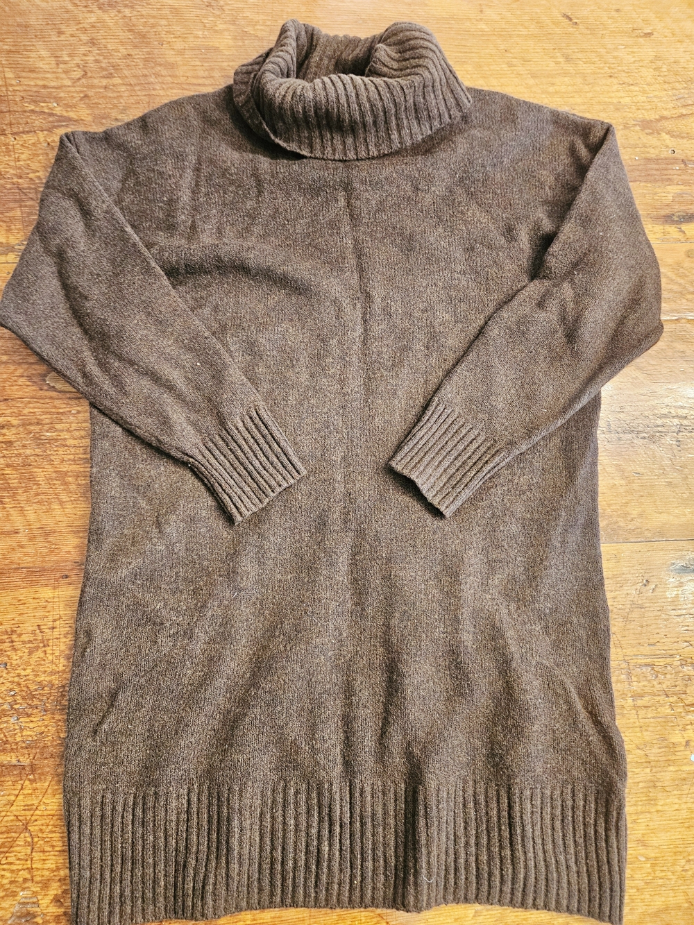 GAP Women's Brown Ribbed Turtleneck Sweater